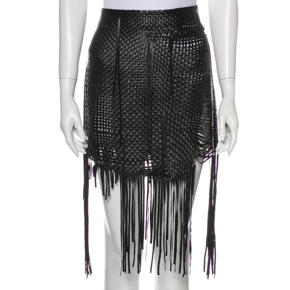 MAGDA BUTRYM Norwich Sheep Leather Fringed Woven Mini Skirt
Size: M | US6, FR38 - Picture 2 of 5
